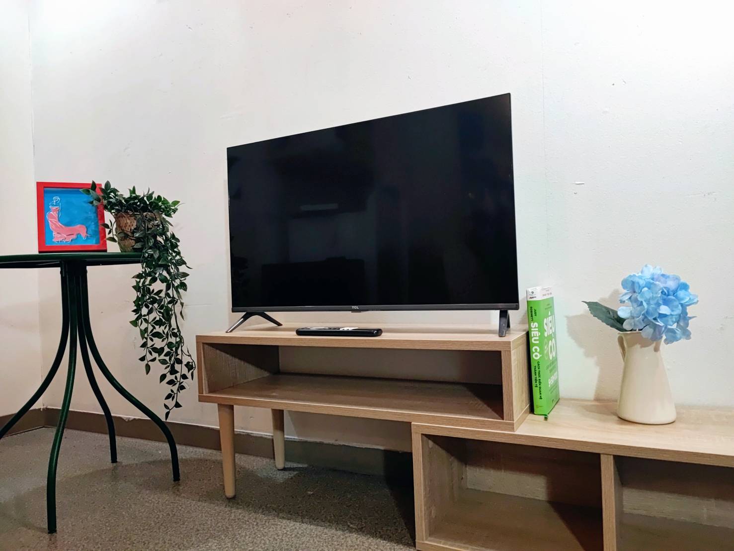 TCL 32" Tunerless Smart TV 32S54J (2023) + Remote | Tested – Used / Good Condition